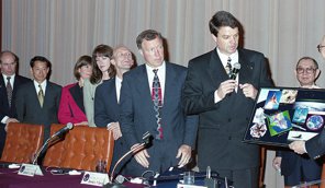 スペースシャトルSTS-99クルー