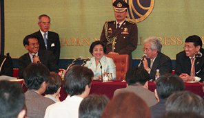 メガワティ・スカルノプトゥリ　インドネシア大統領