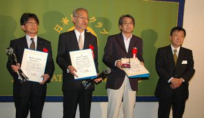 日本記者クラブ賞特別賞で初の受賞者